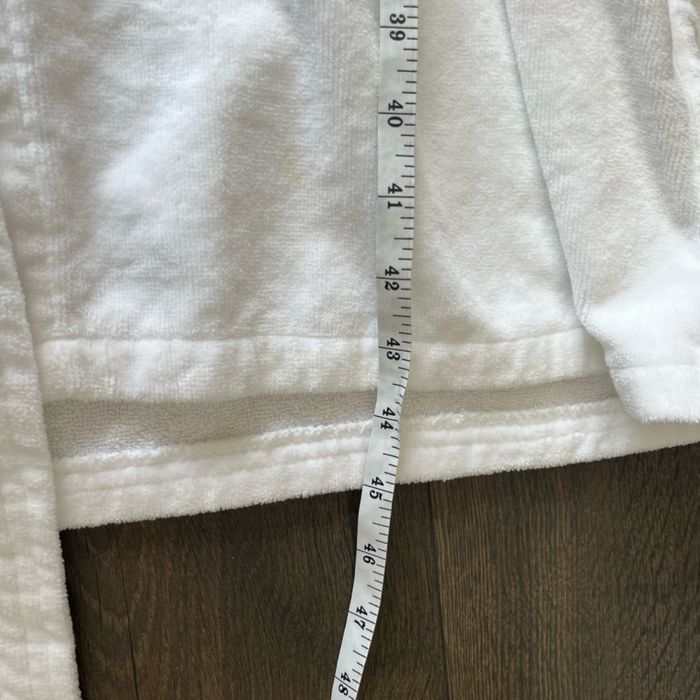 Alpine Swiss White Robe - Picture 8 of 12